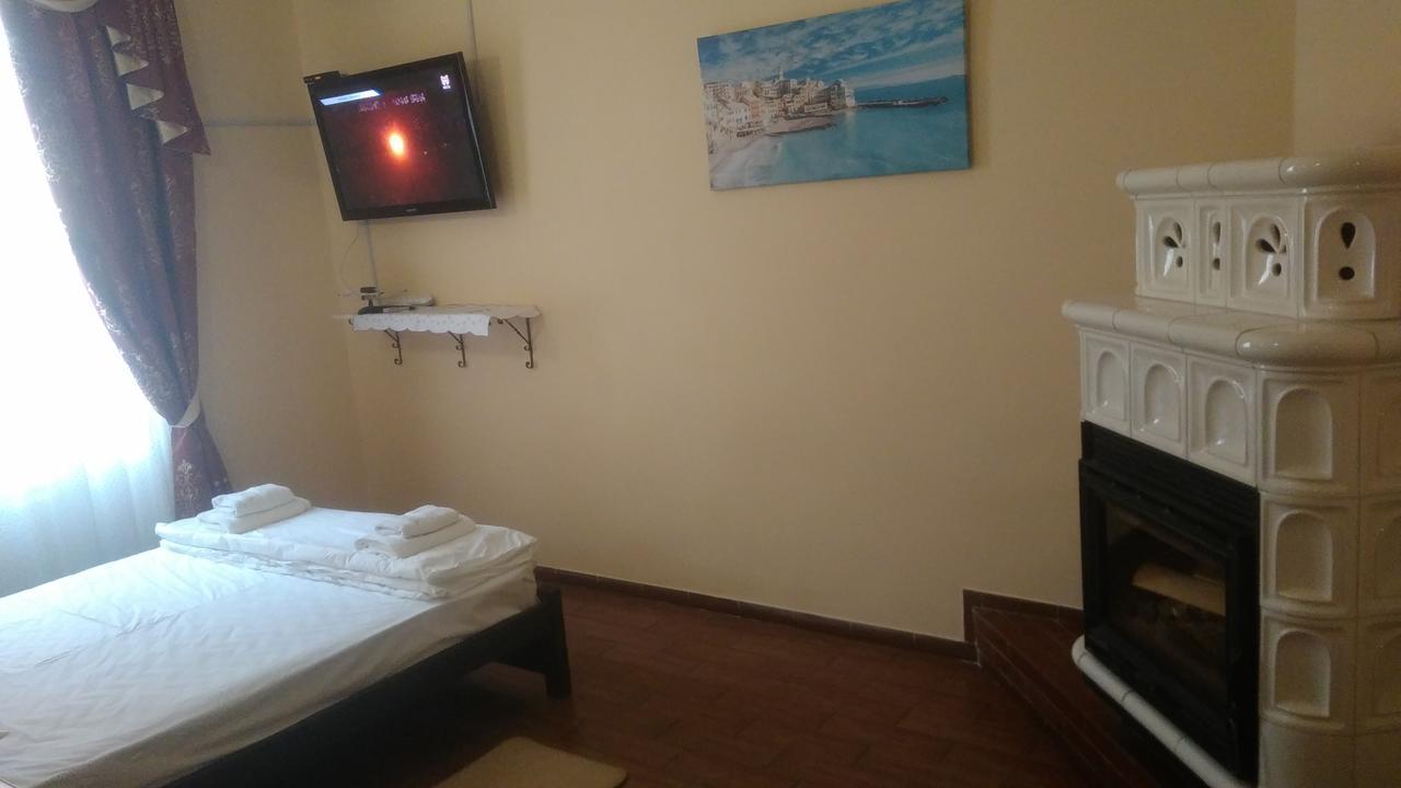 Кімнати В Центрі Hotell Uzjhorod Exteriör bild